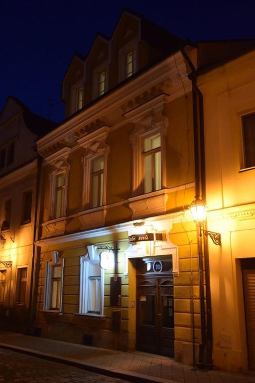 Hradec Králové 梦之巢旅馆酒店 外观 照片