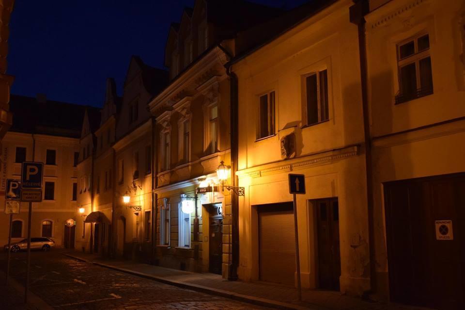 Hradec Králové 梦之巢旅馆酒店 外观 照片